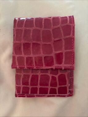 Pinky Pink Croc-Embossed Compact Wallet